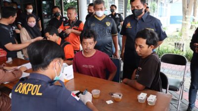 Operasi Lilin Semeru 2022, Polres Gresik Gelar Tes Urine Dadakan di Terminal Bunder