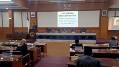 Rapat Paripurna Pandangan Umum (PU) Fraksi-fraksi di DPRD Gresik terhadap Ranperda Prakarsa Pemerintah, Rabu (07/12/2022).