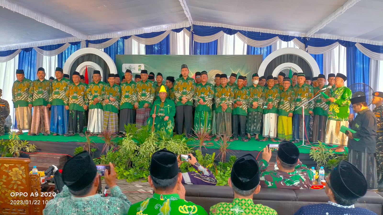 Pelantikan yang dihadiri oleh Wakil Bupati Gresik Aminatun Habibah tersebut, dipimpin oleh Rois Syuriyah PCNU Gresik KH. Muhammad Farhan dan berlangsung di Pondok Pesantren (Ponpes) Al Ishlah Bungah, Minggu (23/1/2023).