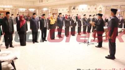 Lantik 59 Pejabat, Bupati Gresik Tekankan Percepatan Penanganan Isu Nasional