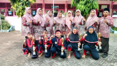 Ikuti Kompetisi Pencak Silat Kids Championship 2-2023, Kontingen UPT SDN 243 Gresik Sabet 3 Juara 1 dan 2 Juara 2