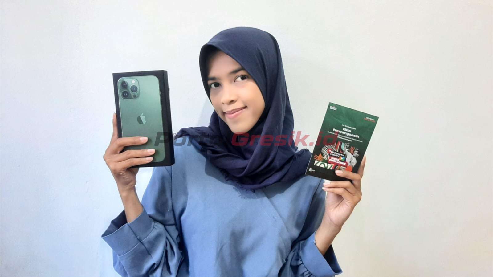 Gita Nawangsasih, asal Sleman Yogyakarta, pemenang hadiah iPhone 13 Pro pada kompetisi video peringatan satu dekade perjalanan transformasi SIG, #DiUmurkuHariIni Video Challenge.