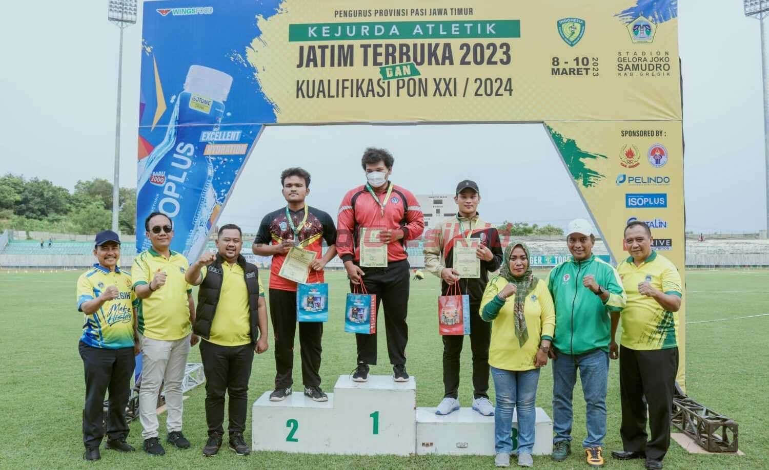 Bupati Gresik H. Fandi Akhmad Yani hadir dan membuka dimulainya pertandingan. Hadir pula Ketua Umum PASI (Persatuan Atletik Seluruh Indonesia) Jawa Timur Prof. Nur Hasan, Ketua KONI Jatim M. Nabil, Kadispora Jatim Pulung Chausar.