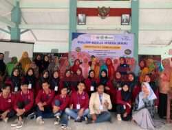 KKN Kelompok 11 Universitas Qomaruddin di Desa Tanjangawan Ujungpangkah, Ajak Memanfaatkan Teknologi Tepat Guna Berbasis Digital E-Commerce