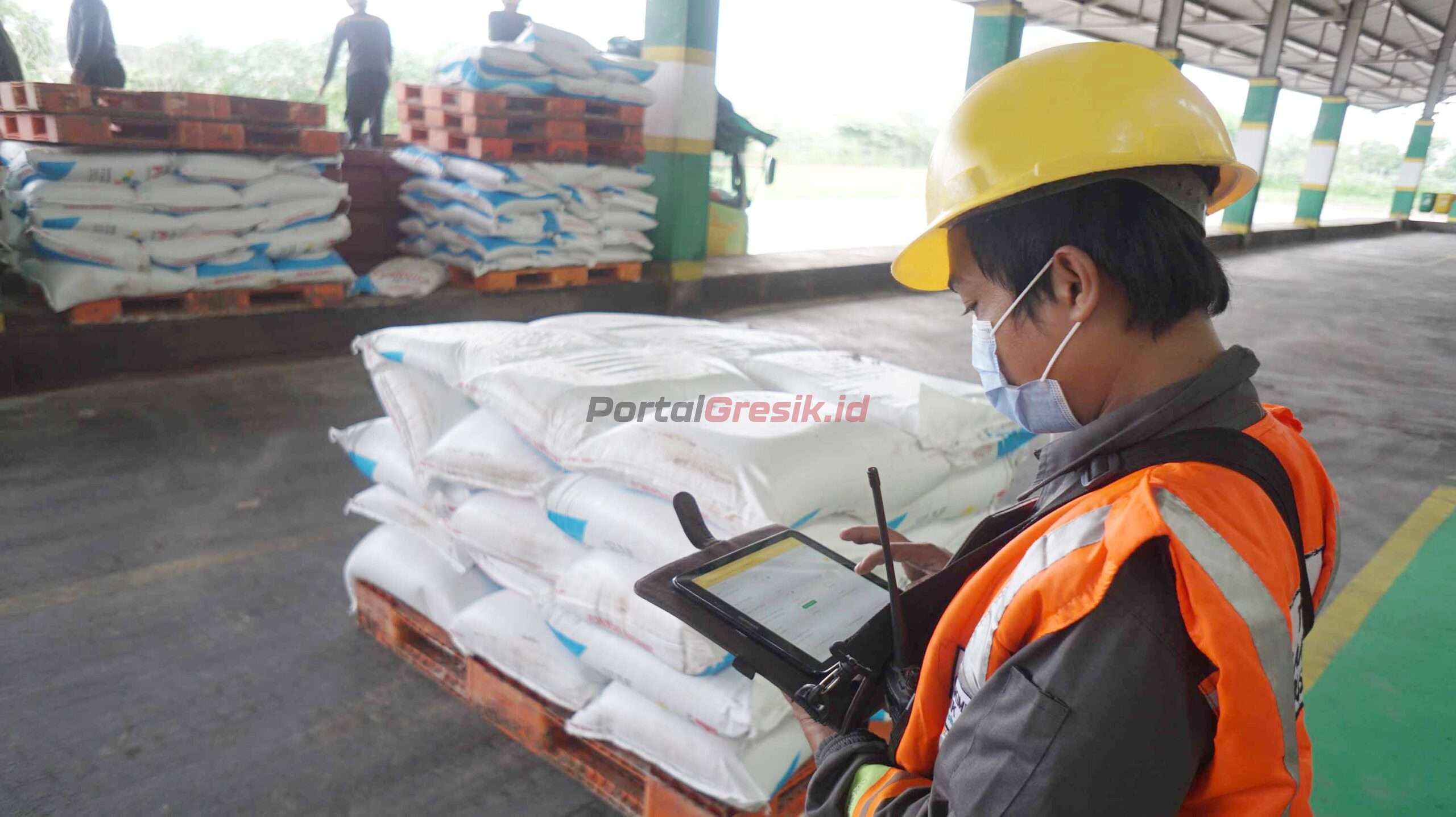Proses Pemantauan Aktivitas Distibusi Pupuk Petrokimia Gresik