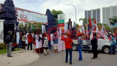 Demo Kejari Gresik, Aliansi Gepal Desak Tuntaskan Dugaan Kasus Penyelewengan Bantaun Hibah Untuk UMKM