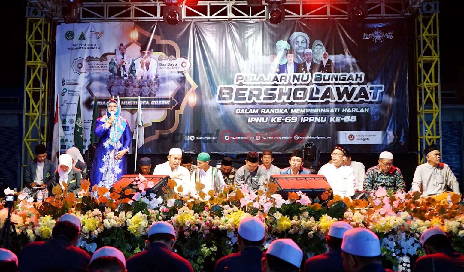 Wakil Bupati Gresik, Hj. Aminatun Habibah saat menghadiri peringatan hari lahir IPNU ke 69 dan IPPNU ke 68, PAC IPNU dan IPPNU Kecamatan Bungah, Sabtu (04/03/2023).