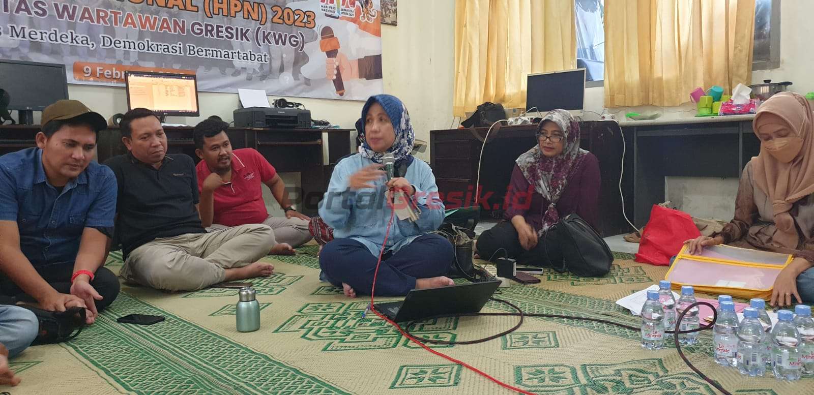 Kepala Dinas CKPKP Ida Lailatus Sa'diyah dalam saat memaparkan proyek prioritas tahun anggaran 2023 di forum bersama Komunitas Wartawan Gresik, Jumat (7/4/2023).