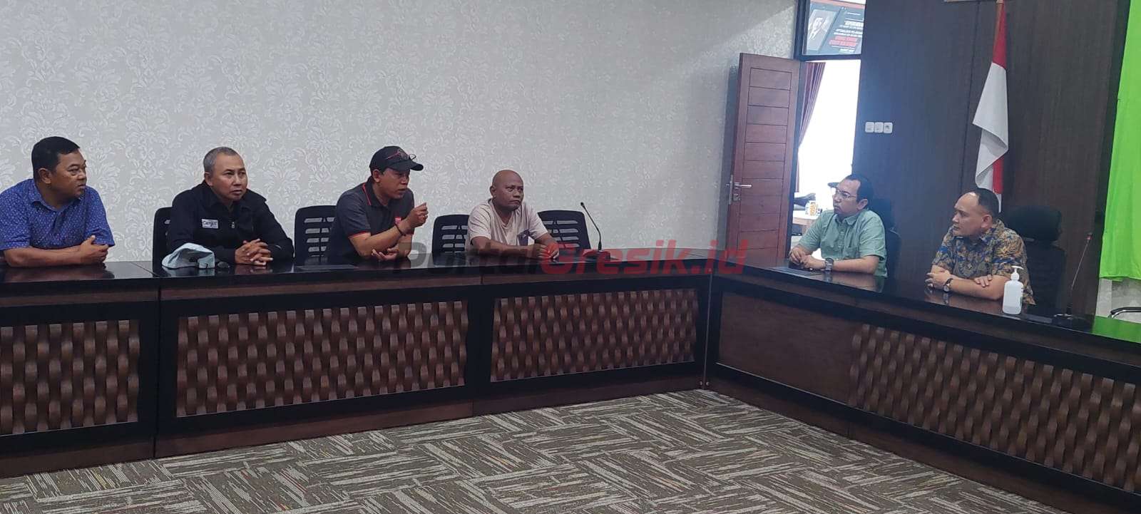 Kepala Kejaksaan Negeri (Kajari) Gresik Nana Riana saat melakukan audensi dengan Komunitas Wartawan Gresik (KWG), Jumat (19/5/23).