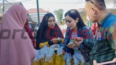 Tekan Harga Minyak Goreng Di Pulau Bawean, Diskoperindag Gresik Gelar Operasi Pasar