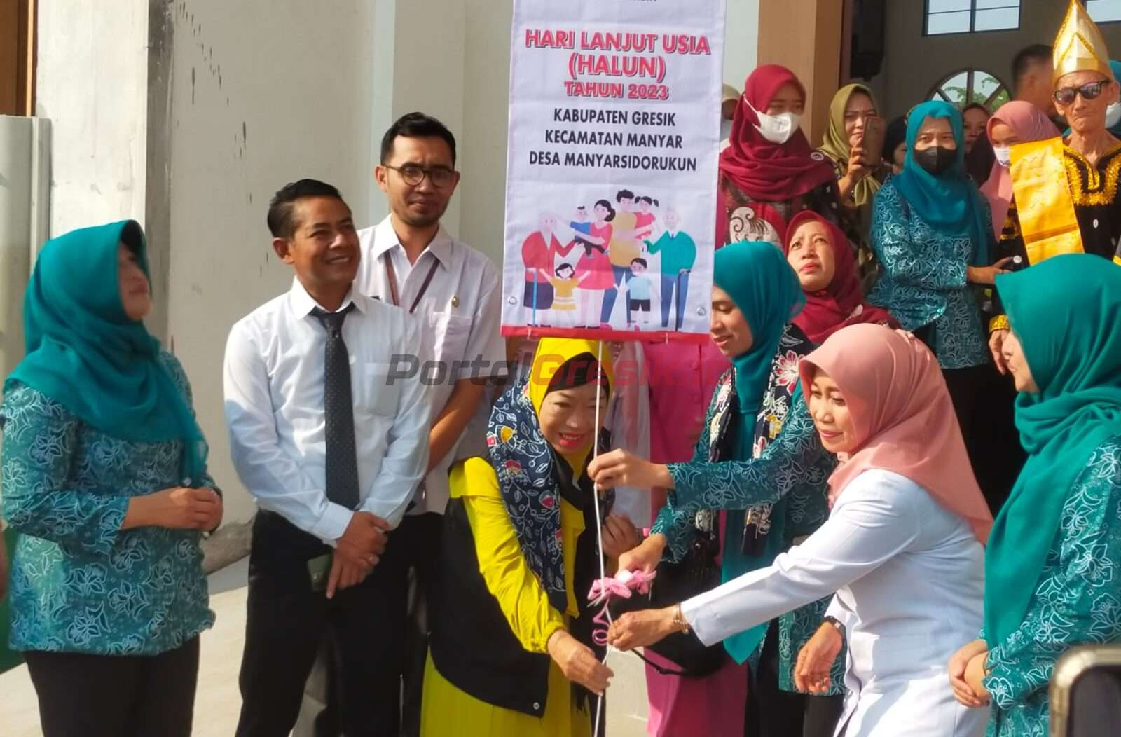 Pembinaan Lansia dan Skrining Kesehatan Lansia yang diselenggarakan oleh Pemerintah Desa Manyar Sidorukun kecamatan Manyar kabupaten Gresik, Rabu (31/5/2023).