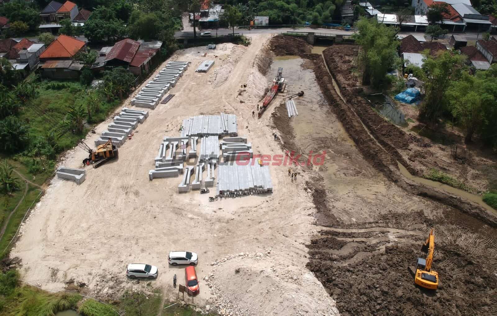 Proses pengerjaan konstruksi RSGS yang berlokasi di wilayah Desa Slempit, Kecamatan Kedamean sudah dimulai bulan Juni dan akan ditargedkan selesai akhir tahun 2023