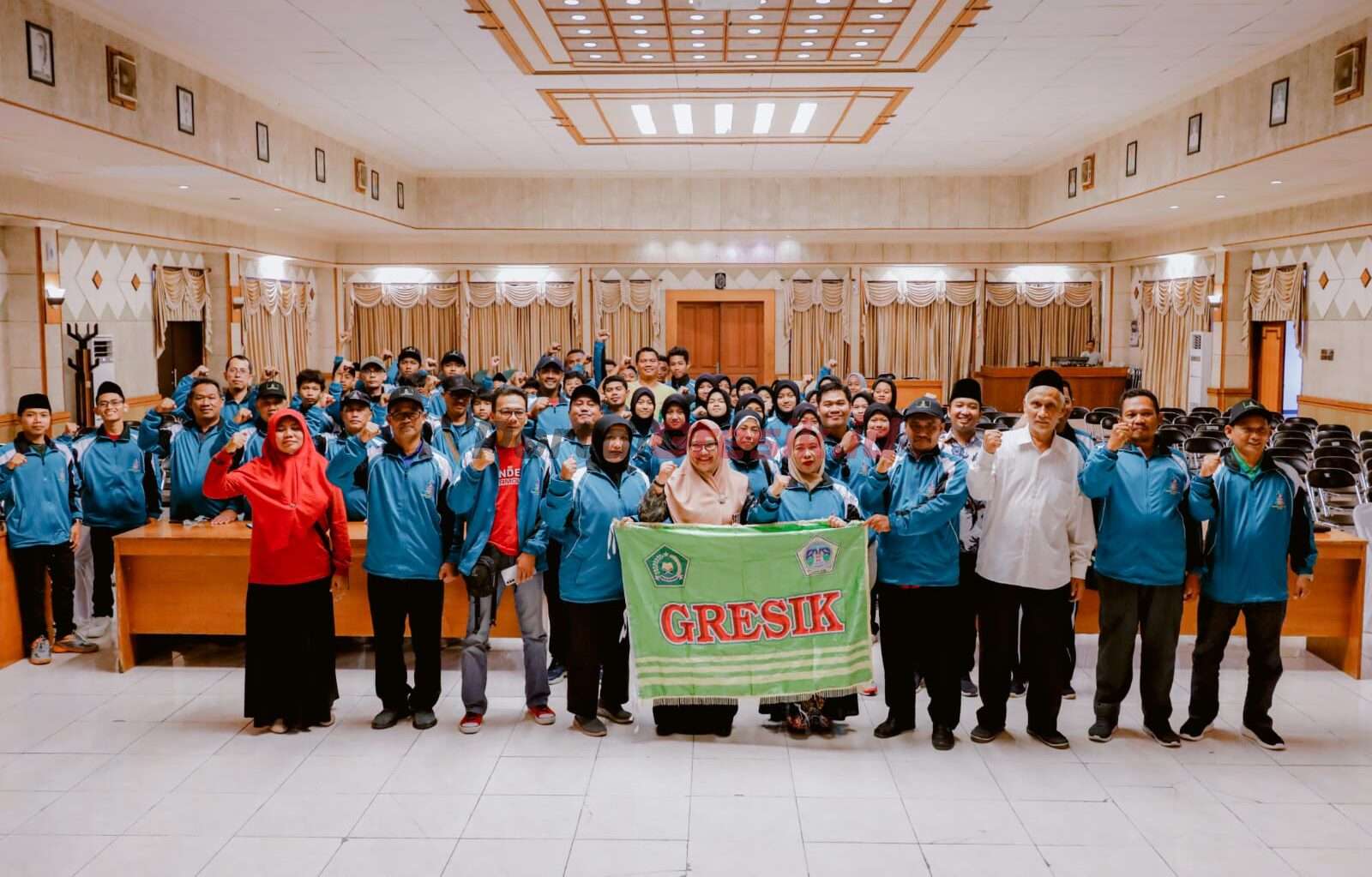 Sebelum berangkat berlaga, para atlit dibekali motivasi oleh Wakil Bupati Gresik Hj. Aminatun Habibah (Bu Min) di ruang Mandala Bhakti Praja kantor Bupati Gresik, Jumat (23/06/2023).