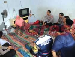 Dengarkan Keluhan Langsung Dari Masyarakat, Polres Gresik Door to Door ke Rumah Warga