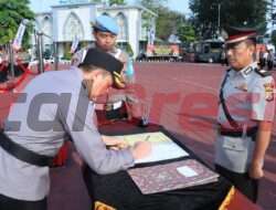 Gelar Sertijab Pejabat Polres Gresik, Kapolres Gresik Berpesan Selalu Ikhlas Dalam Menjalankan Tugas
