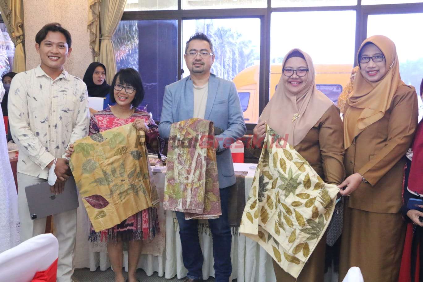 Wakil Bupati Gresik Aminatun Habibah saat Temu Bisnis Kedutaan Besar Republik Indonesia Kuala Lumpur, dan buyer asal Malaysia dengan pelaku UMKM Gresik, Selasa (04/07/2023).