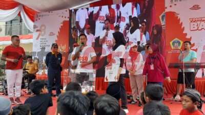 Jalan Sehat Peringati HUT ke 78 Republik Indonesia, Pemdes Yosowilangun Manyar Berikan Doorprize Hadiah Umroh
