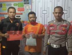 Tertangkap Tangan Membawa Narkoba Jenis Sabu, Dua Pengedar Diringkus Polsek Duduk Sampeyan