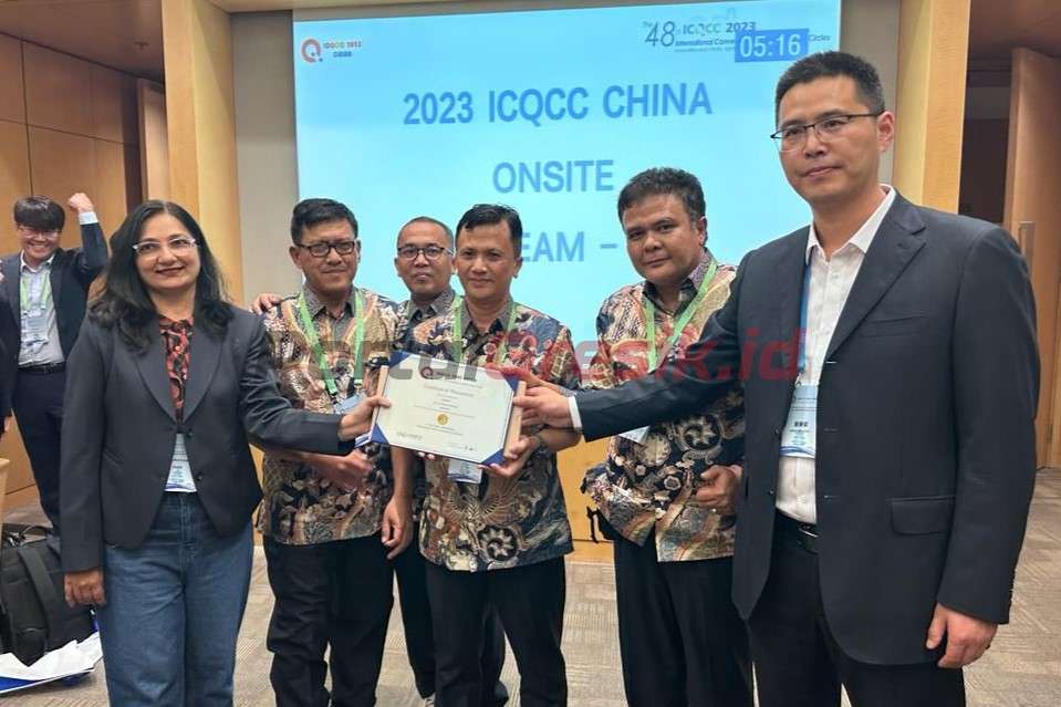 Tim inovasi Bridge dari PT Semen Padang berhasil memenangkan penghargaan predikat Gold pada ajang inovasi ICQCC 2023 yang berlangsung pada 30 Oktober - 3 November 2023 di Beijing, berkat inovasi alat pendeteksi gangguan bernama HMI Touch Screen Kiln Drive.