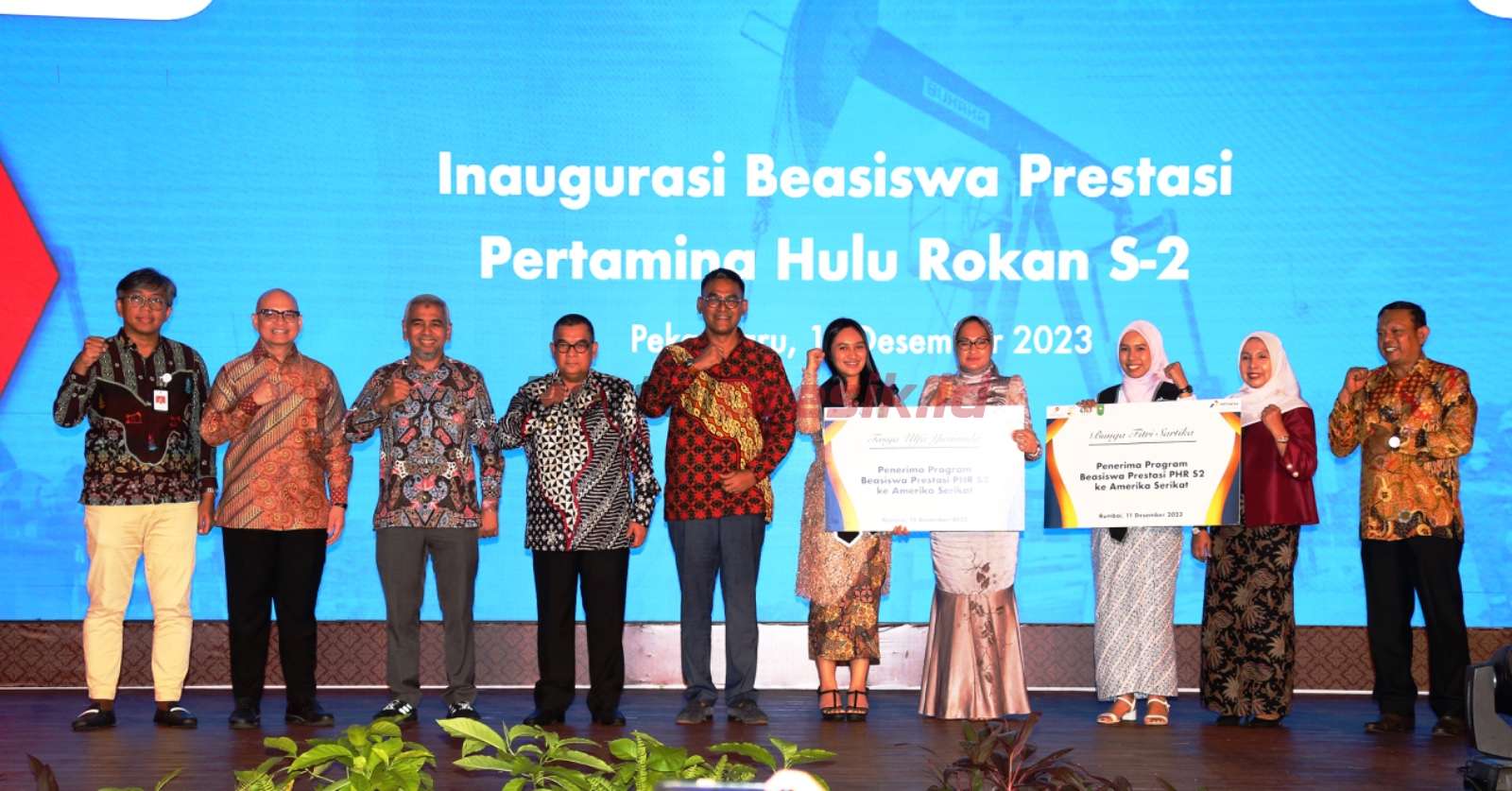 Dua Putri Riau Peraih Beasiswa Prestasi PHR S2 Siap Diberangkatkan ke Amerika