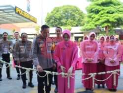 Didampingi Kapolres Gresik, Ketua Bhayangkari Cabang Gresik Resmikan Kantor Bhayangkari Cabang Gresik