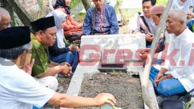 Peringati Hari Pers Nasional KWG saat ziarah ke makam teman seprofesi