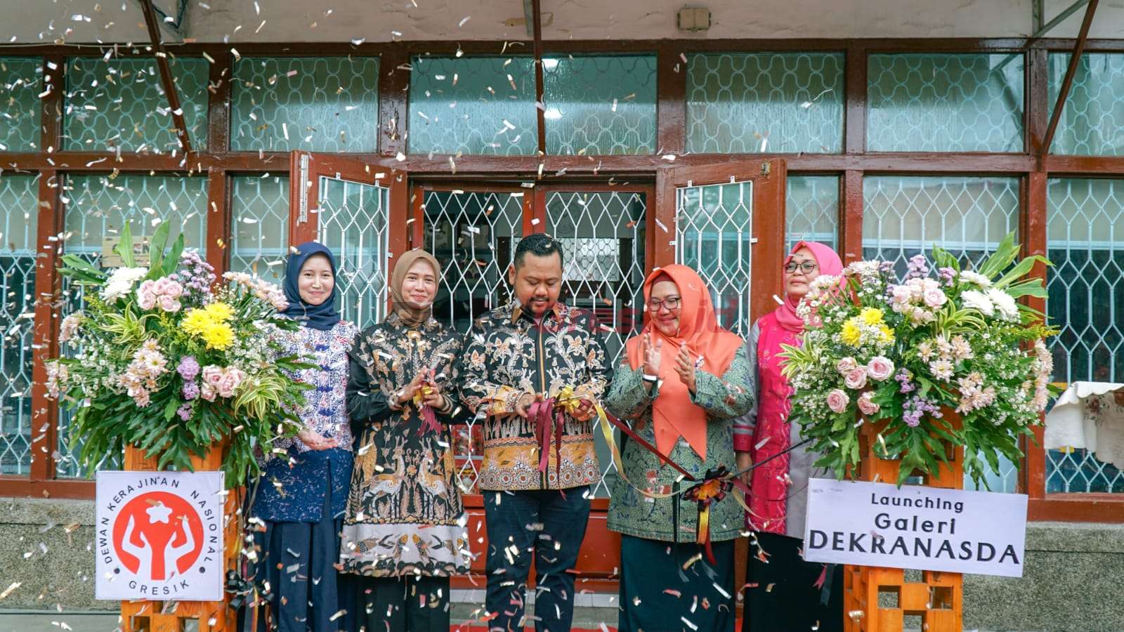 Bupati Gresik Fandi Akhmad Yani, meresmikan Galeri Dewan Kerajinan Nasional Daerah (Dekranasda) Kabupaten Gresik, Kamis (07/03/2024).