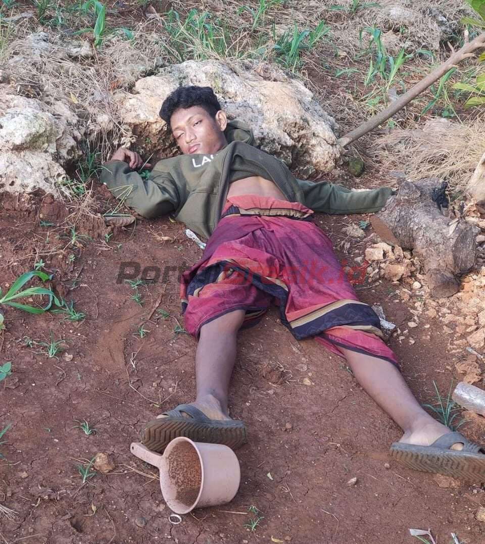 Korban saat ditemukan tewas di lahan kebun jagung, Desa Wotan, Panceng.