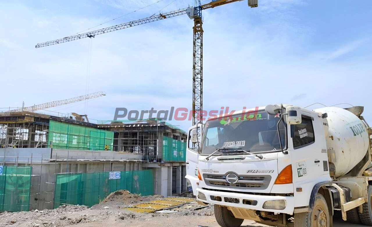 Pengiriman bahan bangunan dari SIG untuk pembangunan infrastruktur Istana Negara dan Kantor Presiden di Kawasan Inti Pusat Pemerintahan (KIPP) Ibu Kota Nusantara.