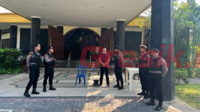 Beri Rasa Aman, Polres Gresik Patroli Amankan Kegiatan Ibadah Kebaktian Peringati Kenaikan Isa Almasih tahun 2024