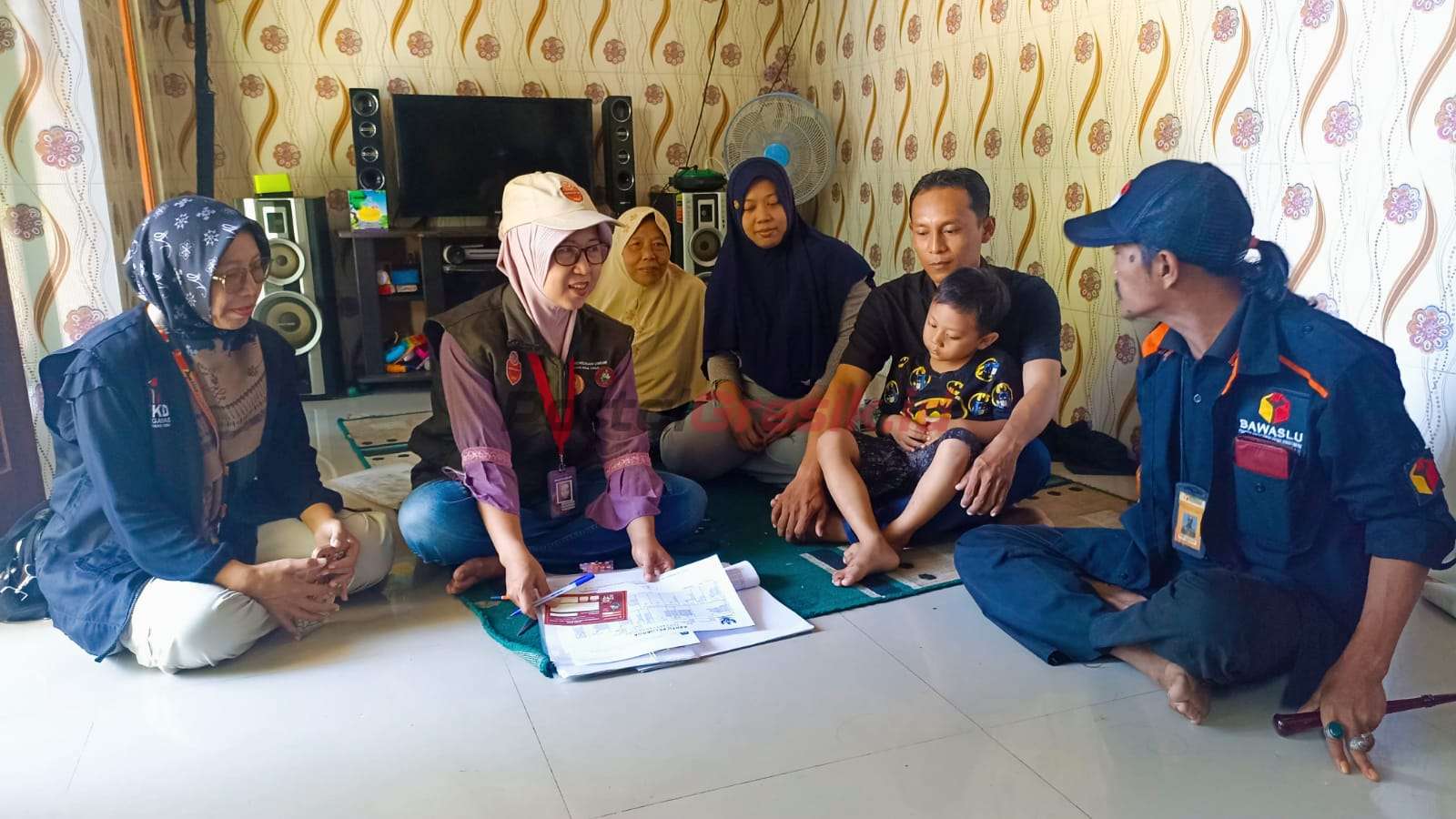 Bawaslu Gresik beserta jajarannya melakukan Uji Petik Patroli Pengawasan Kawal Hak Pilih