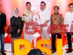 Diserahkan Langsung Oleh Kaesang Pangarep, Bacabup Asluchul Alif Terima Rekom PSI untuk Maju di Pilkada Gresik