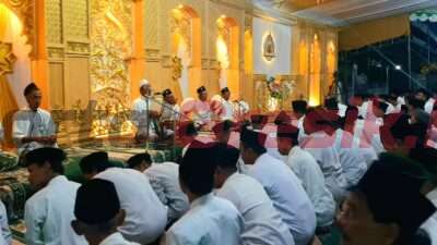 Istiqhosah akbar peringati haul Desa Yosowolangun Manyar Gresik yang ke-60