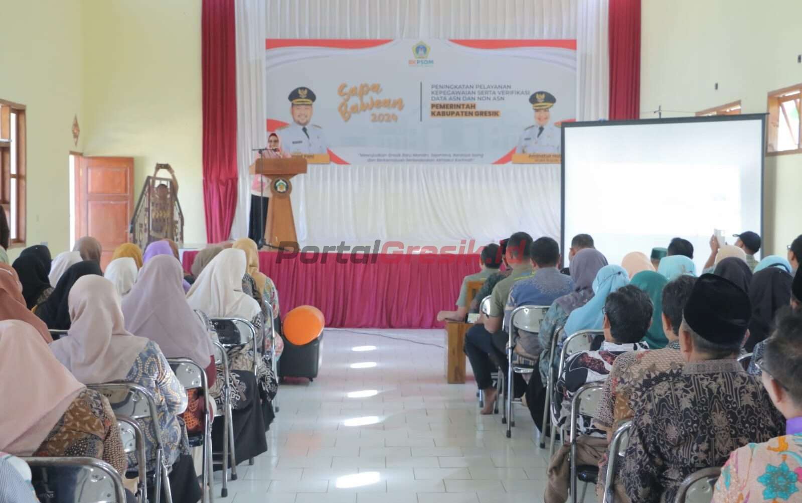 Kegiatan peningkatan pelayanan kepegawaian dan pemutakhiran data ASN serta non-ASN. Kegiatan ini diinisiasi oleh Badan Kepegawaian dan Perkembangan Sumber Daya Manusia (BKPSDM) Kabupaten Gresik, Sabtu (27/07/2024)