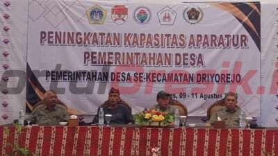 Asosiasi Kepala Desa (AKD) Kecamatan Driyorejo, Gresik melaksanakan Bimbingan Teknik (Bimtek), dalam meningkatkan mutu kapasitas aparatur pemerintah desa.