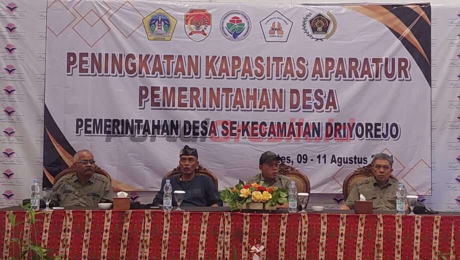 Asosiasi Kepala Desa (AKD) Kecamatan Driyorejo, Gresik melaksanakan Bimbingan Teknik (Bimtek), dalam meningkatkan mutu kapasitas aparatur pemerintah desa.