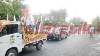 Beri Edukasi Memilih Pemimpin Berkualiatas, KPU Jatim dan KPU Gresik Lakukan Kirab Maskot Pilkada