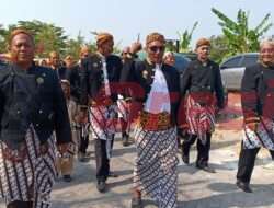 Pemerintah Desa Guranganyar Cerme dan Ribuan Warga Gelar Sedekah Bumi Wujud Rasa Syukur
