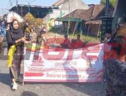 Ikuti Jalan Sehat dan Karnaval, Ribuan Warga Desa Lengkong Cerme Rebutkan Ratusan Doorprize Menarik