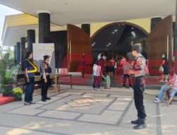 Jaga Kondisi Kamtibmas, Polres Gresik Lakukan Pengamanan Ibadah Minggu di Berbagai Gereja Wilayah Kabupaten Gresik