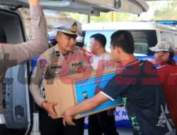 Rayakan HUT ke 69 Korps Lalu Lintas Polri, Satlantas Polres Gresik Gelar Bakti Sosial Hingga Bagikan Air Bersih