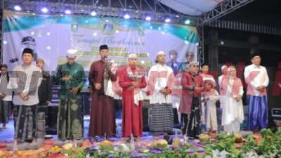 Sholawatan peringataan Sedekah Bumi Desa Tumapel Duduksampeyan, Minggu (15/9/2024)