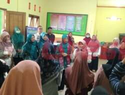 Pantau Stunting, Ketua TP PKK Kabupaten Gresik Turun ke Desa Klotok