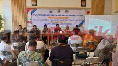 Musyawarah Perencanaan Pembangunan Desa atau Musrenbangdes kembali dilaksanakan oleh Desa Sidomulyo, Kecamatan Sidayu, Kabupaten Gresik, Kamis, (23/9/2024).