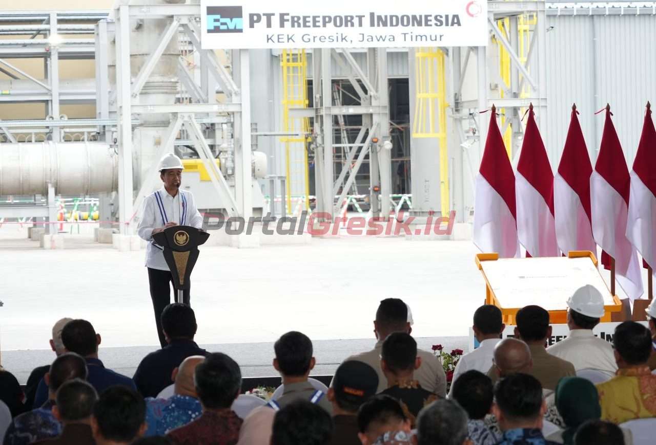 Presiden RI Joko Widodo memberikan sambutan pada acara peresmian produksi Smelter PT Freeport Indonesia di Kawasan Ekonomi Khusus (KEK) Gresik, Jawa Timur, 23 September 2024.