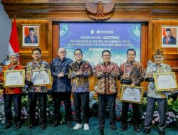 Kinerja Cemerlang, Gresik Masuk Tiga Besar Penghargaan TPID Non Pantauan IHK Terbaik di Jatim.