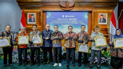 Kinerja Cemerlang, Gresik Masuk Tiga Besar Penghargaan TPID Non Pantauan IHK Terbaik di Jatim.