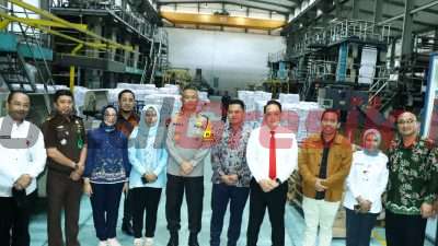 Pastikan Kesiapan Surat Suara.Kapolres Gresik Dampingi Forkopimda Provinsi Jatim ke PT. Temprina