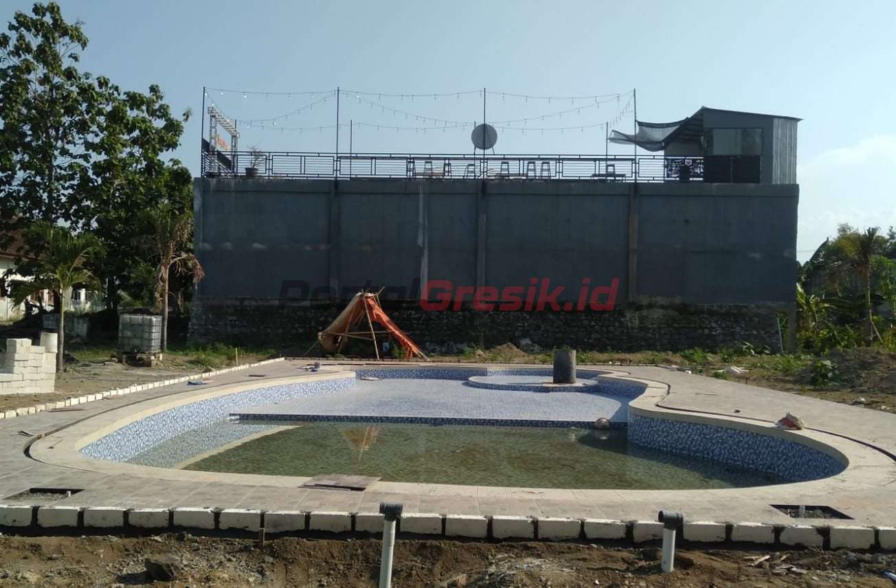 Progresnya sudah hampir selesai, sekarang tinggal proses finishing," ujar Suwoto, Kepala Desa Sidoraharjo, Minggu (27/10/2024).