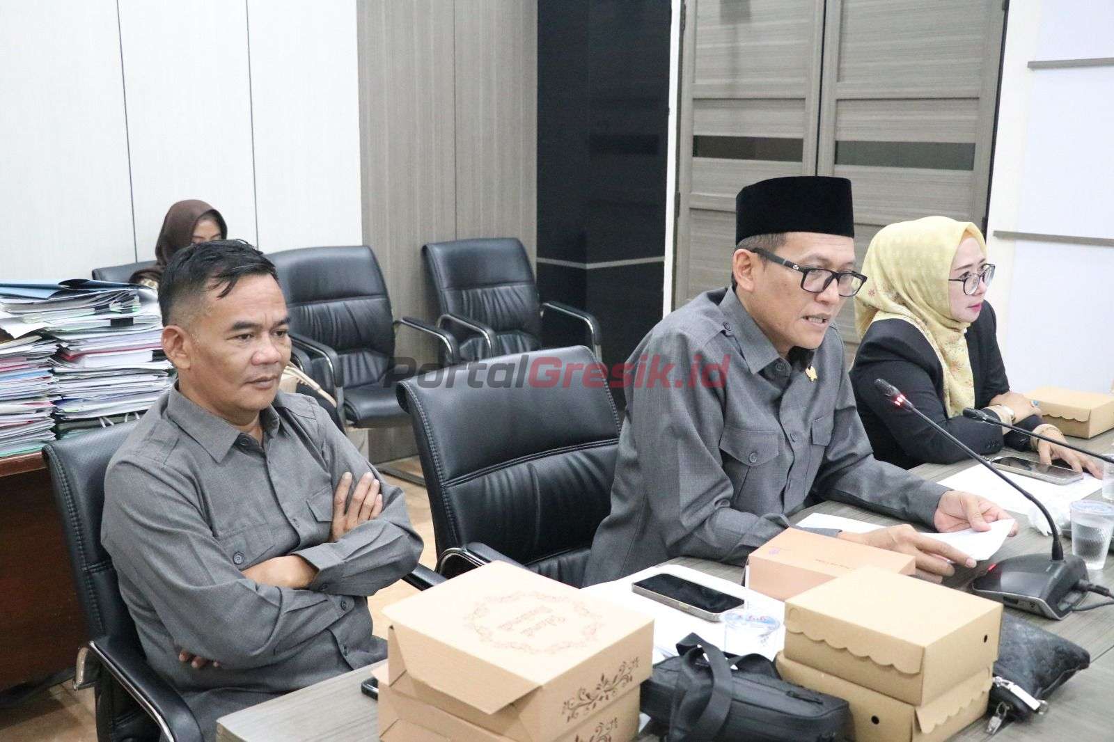 Komisi III DPRD Gresik saat rapat pengambilan Kebijakan Umum Anggaran dan Plafon Prioritas Anggaran Sementara (KUA PPAS) 2025.